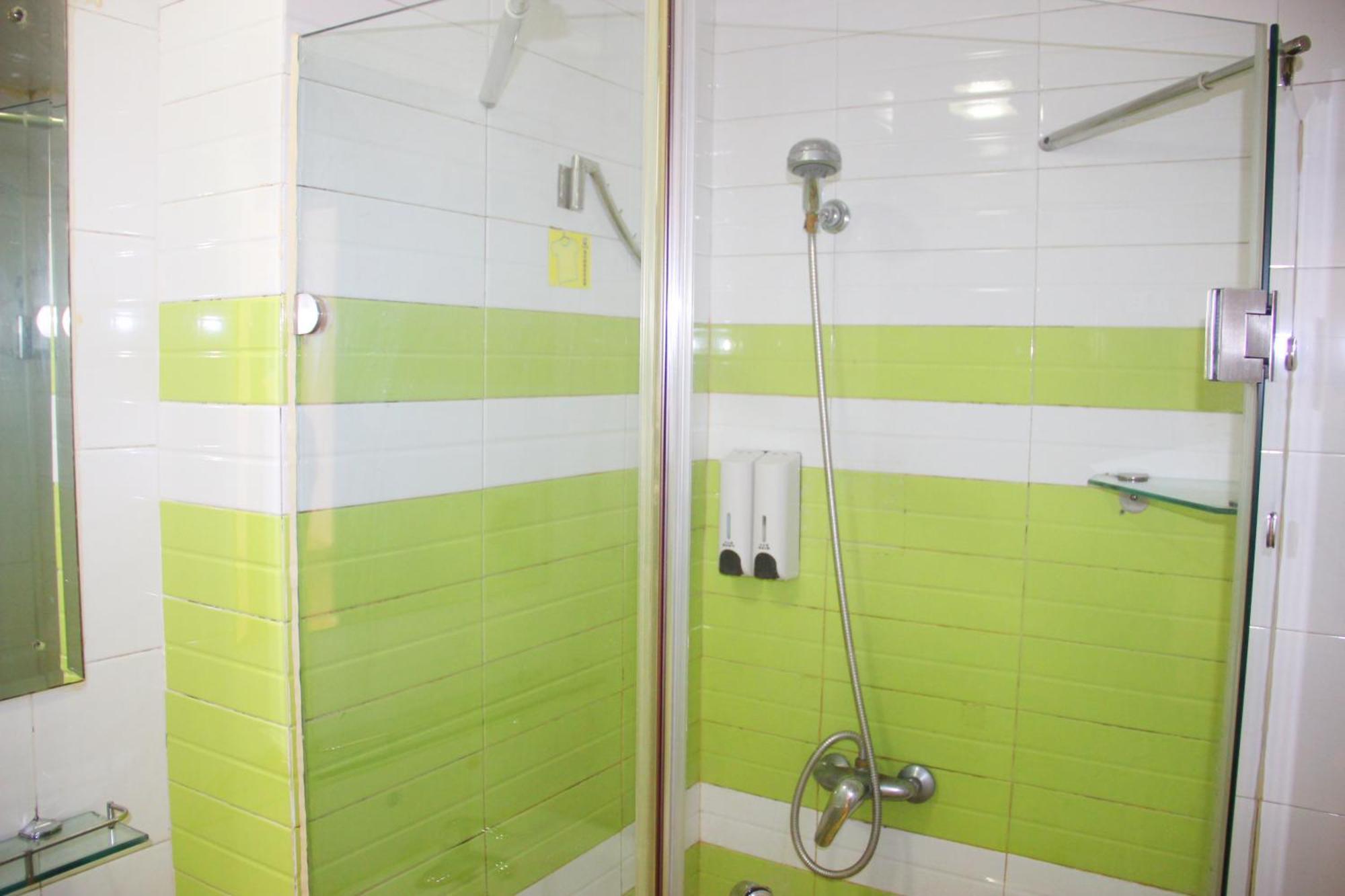 Iu Hotel Guangzhou Jingxi Nanfang Hospital Station Екстериор снимка