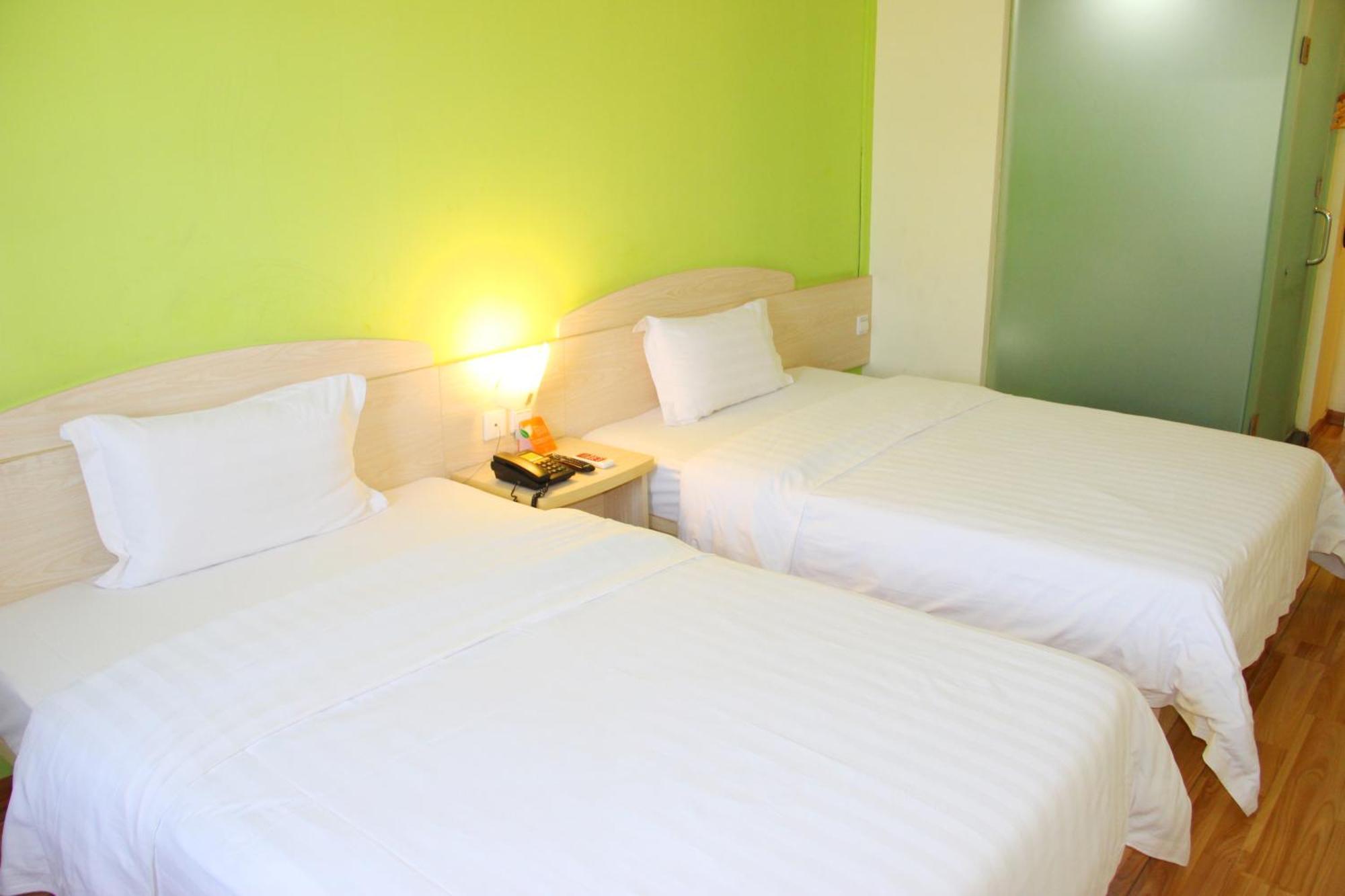Iu Hotel Guangzhou Jingxi Nanfang Hospital Station Екстериор снимка